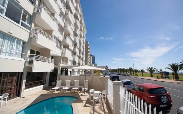 Mouille Point Mountain View 2 Bedroom