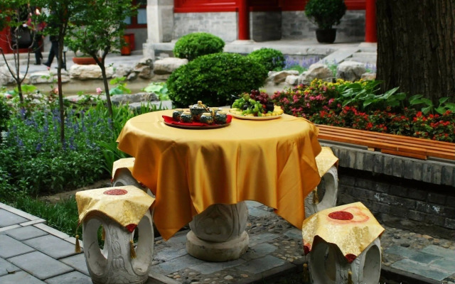 Soluxe Courtyard