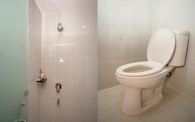 OYO 330 Diamond Executive Kost