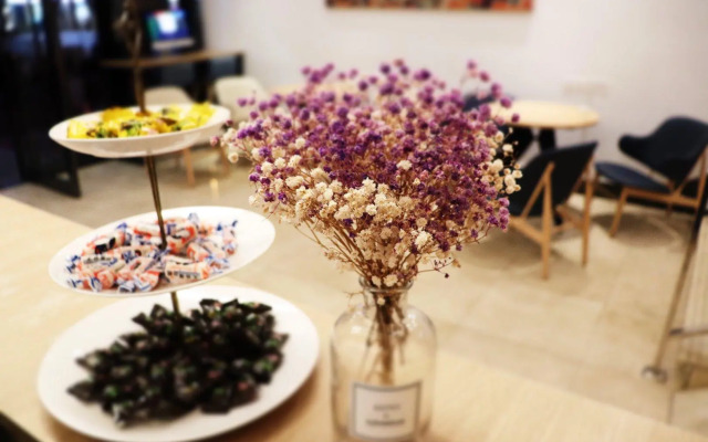 Hanting Hotel Shanghai Nanjing Road Padestrian Street Center