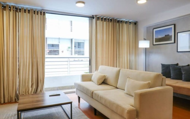 w Art Deco 1BR With Pool View in Barranco