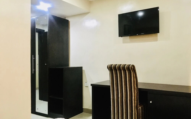 Demiral Hotel Surulere