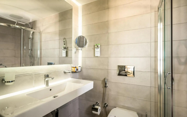 Porto Galini Seaside Resort & Spa