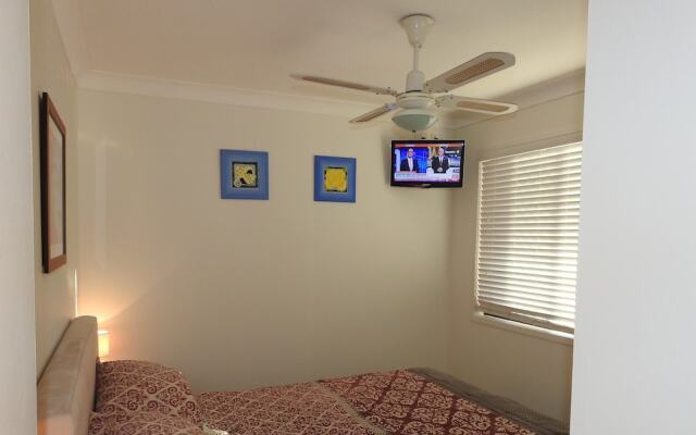 Immaculate First Floor Waterfront Unit - Welsby Pde, Bongaree