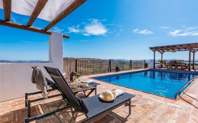 Villa La Morada Antequera - La Higuera by Ruralidays