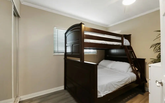 Upper Beach Front Escape Unit B
