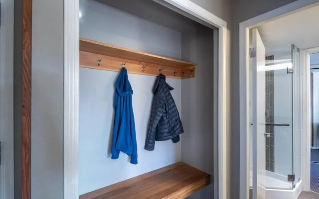 Mountain View Penthouse- 2BR Oasis at the Marquise in Whistler