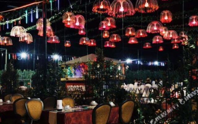 Yinchuan West Bank Garden Hotel