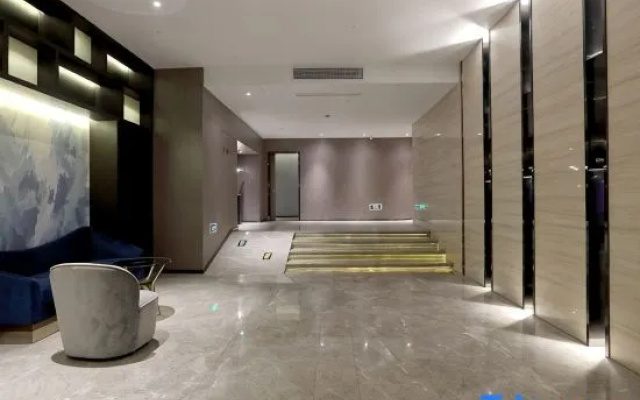 Orange Hotel (Hangzhou Jiubao Passenger Transportation Center)