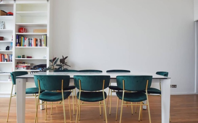 Bright and Spacious 2 Bedroom Apartment In Camden