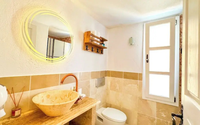 Banana Alaçatı Food & Stay - Adults Only
