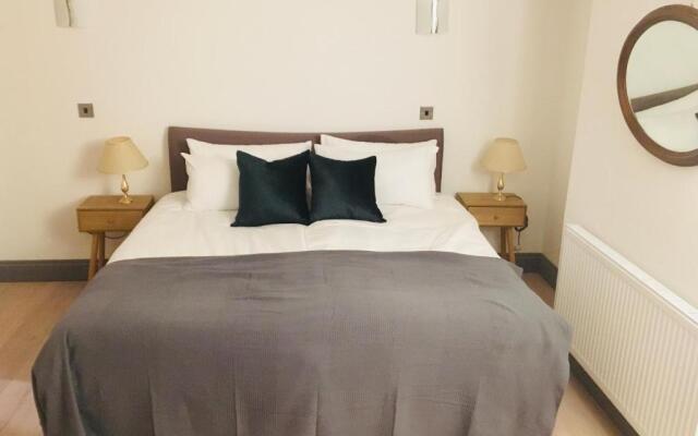 Classic Brixton City Apartment