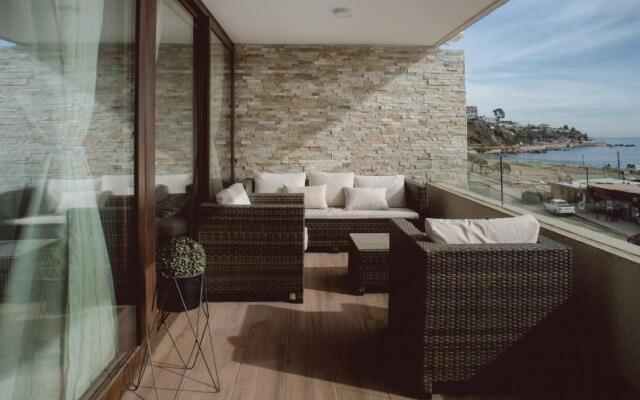 Rustic Beach Concon