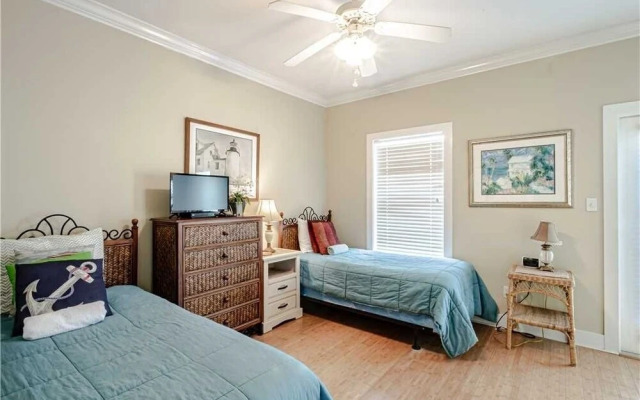 Seaclusion 18A - 2 Br Condo