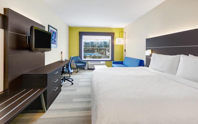 Holiday Inn Express Hotel & Suites Seaside-Convention Center by IHG