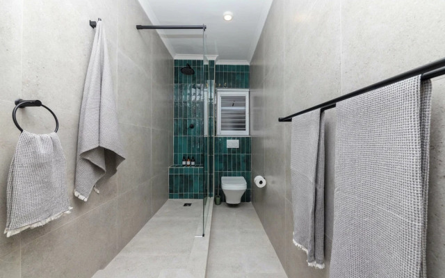 Mouille Point Studio Including Welcome Basket