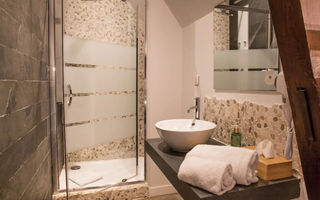 Domaine de La Briandais, a place of electromagnetic sobriety