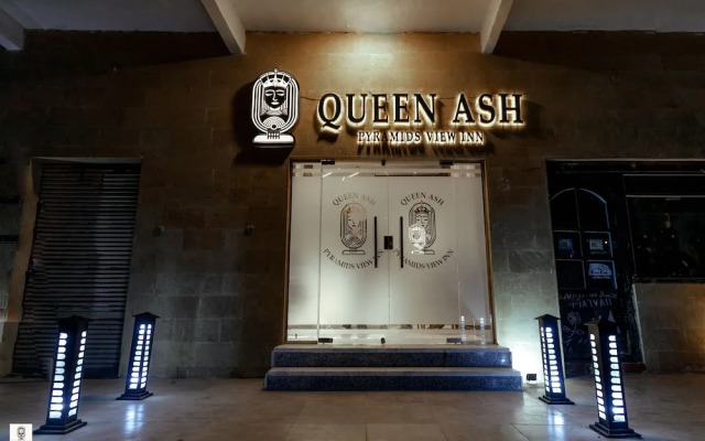 Queen Ash Pyramids View INN