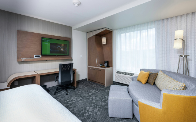 Courtyard by Marriott Boston Littleton