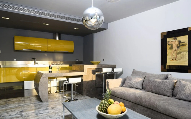 Villa Selenia Gold