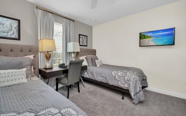 4710kings 6 Bedroom Villa by RedAwning