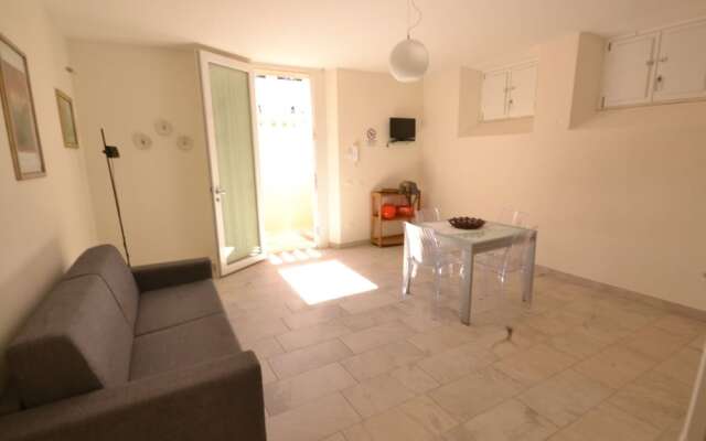 Historic Holiday Home in San Vincenzo near Beach