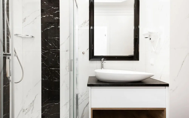 Apartment Dzielna Warsaw by Renters