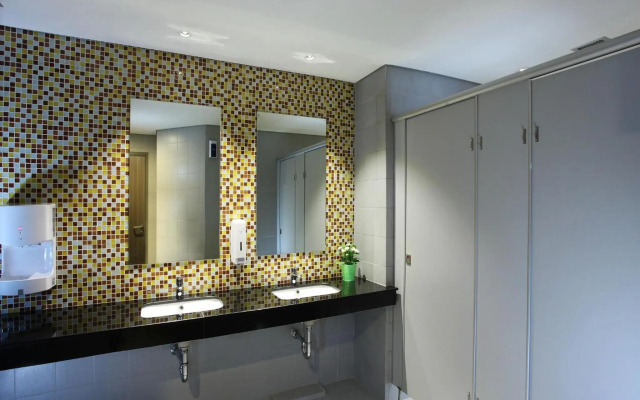 Zest Airport Jakarta by Swiss-Belhotel International