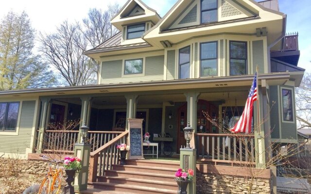 Lincoln Way Inn Bed & Breakfast