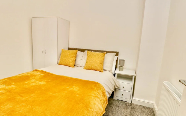 Port Apartment 2