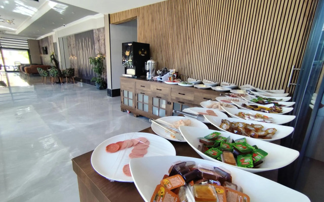 Sav-ir Suit Otel