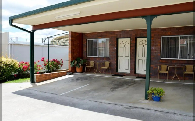 Peter Allen Motor Inn