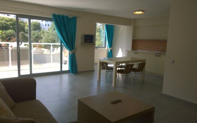 Queen Resort Hotel