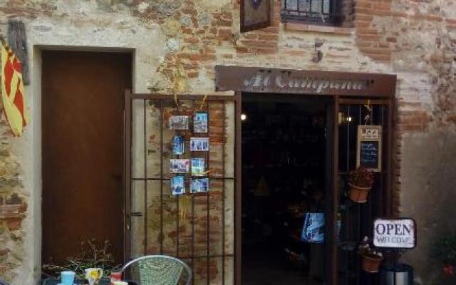 Maison au pied de la cathédrale