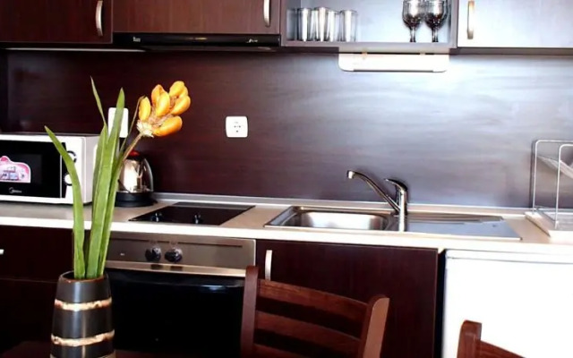 Four Leaf Clover Apartments to Rent