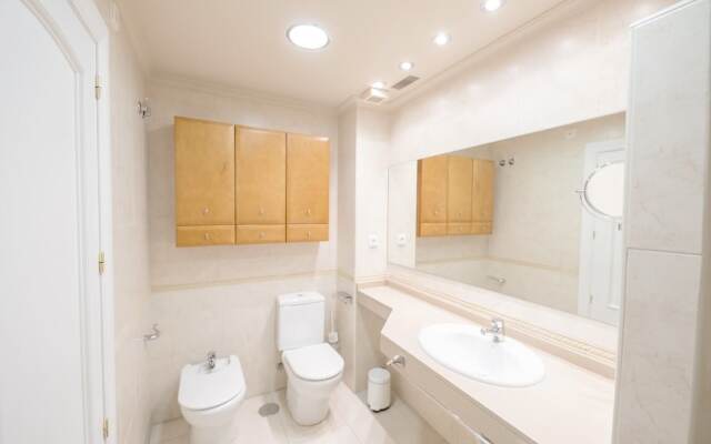 Luxury City Apartment