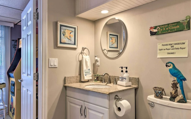 'paradise Lakehouse' in Hickory w/ Dock & Views!