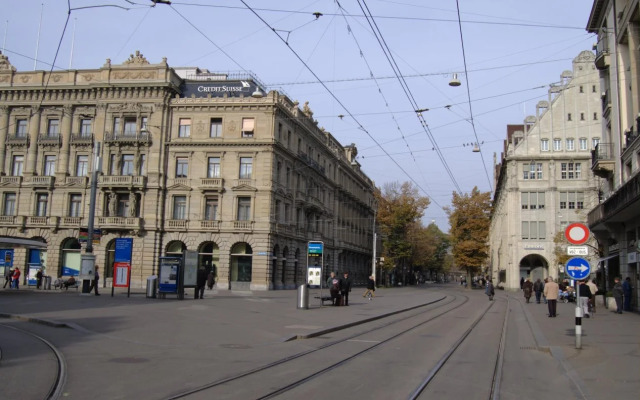 Haus zur Stauffacherin — Women Only