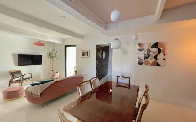 Appartement au centre de la Venise provençale