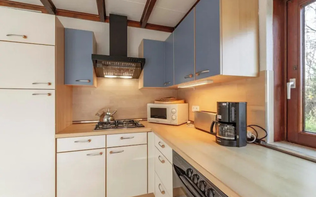 Stunning Bungalow Near Beach