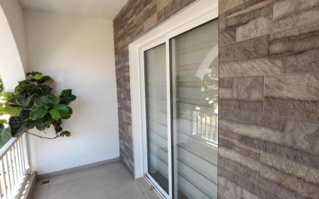 Merab Holidays Apartment Annita Court B14
