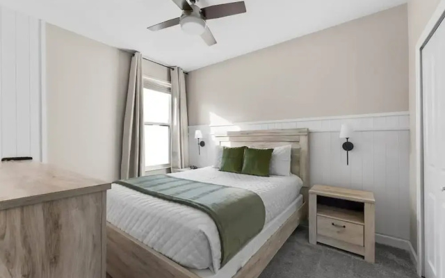 Exclusive Luxe Single Family 6 BR Sl2765