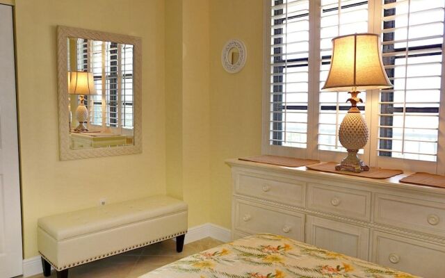 Magical Beachfront Condo With Pool and Ocean Views