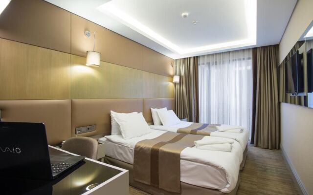 GK Regency Suites