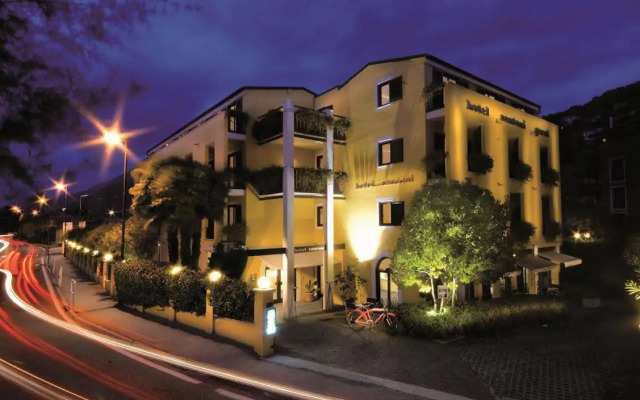 Hotel Santoni Freelosophy