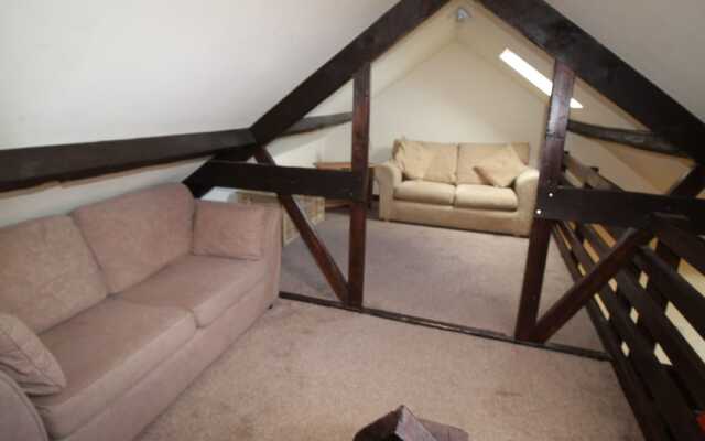 Hideaway 2 Bedroom Apartment by Cardiff Holiday Homes