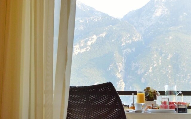 Alexakis Hotel & Spa