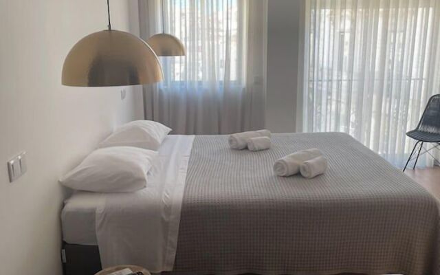 Pontinha Exclusive House