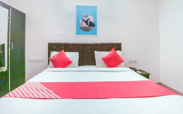 OYO 71197 Five Star residency