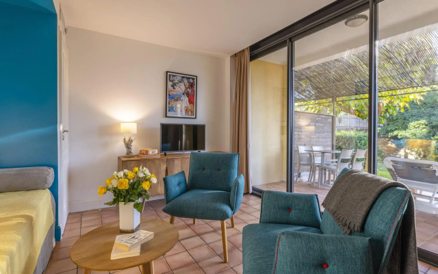 Stylish apartment with AC, located on a beautiful bay